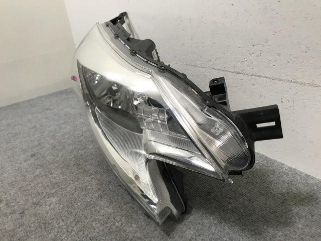 ノート/NOTE E12/NE12 e-POWER/HE12/SNE12 純正 前期/中期 右 ヘッドライト ハロゲン レベライザー ICHIKOH 1868/26010 3VA5A(138473)