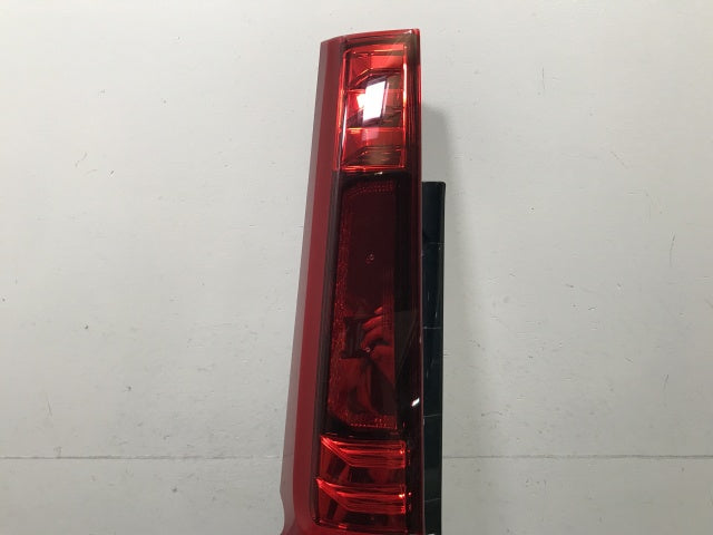 ルーミー/カスタム M900A/M910A 純正 前期 左 テールランプ/ライト/レンズ ハロゲン KOITO 220-69047 トヨタ(138578)