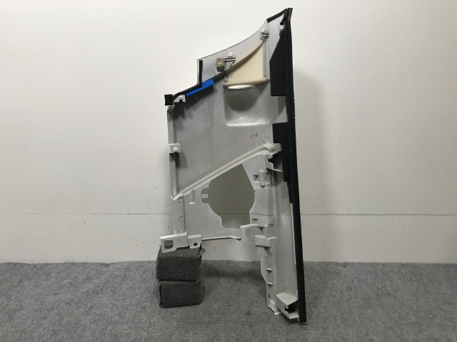 新車取り外し!エルフ 6代目/2006- 純正 前期 右 フロント コーナーパネル/コーナーカバー ホワイト ソリッド いすゞ(138628)
