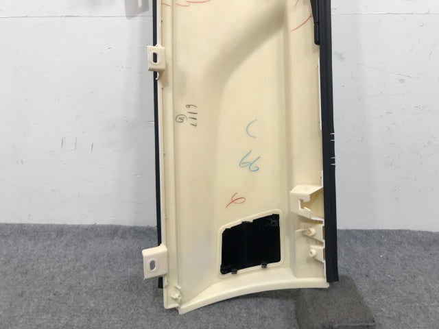 新車取外し!ギガ 大型 2代目 2015- 10t 純正 後期 右 フロント コーナーパネル/コーナーカバー VC69 ホワイト ソリッド いすゞ(138630)