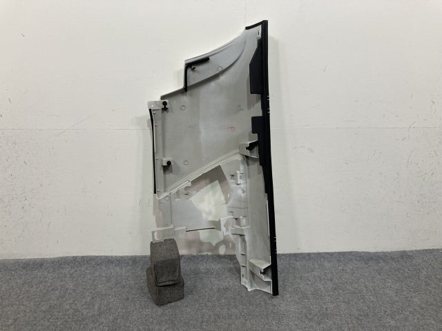 新車取り外し!フォワード 5代目/2007- 純正 前期 右 フロント コーナーパネル/コーナーカバー ホワイト ソリッド いすゞ(138637)