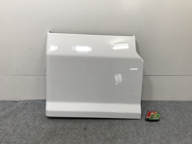 新車取り外し!ギガ 大型 2代目 2015- 10t 純正 右 リア フェンダー ホワイト ソリッド いすゞ(138650)