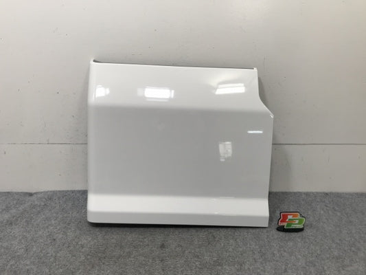 新車取り外し!ギガ 大型 2代目 2015- 10t 純正 右 リア フェンダー ホワイト ソリッド いすゞ(138650)