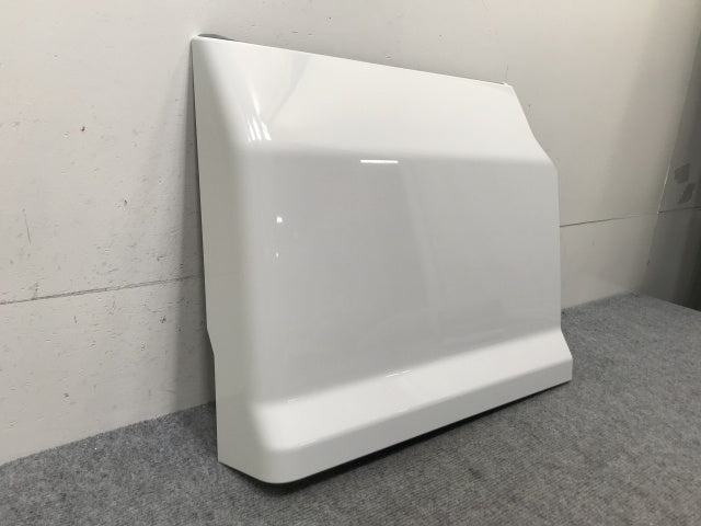 新車取り外し!ギガ 大型 2代目 2015- 10t 純正 右 リア フェンダー ホワイト ソリッド いすゞ(138650)
