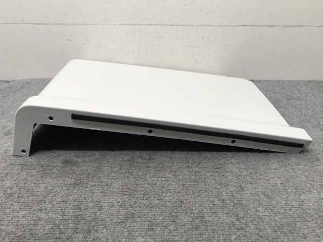 新車取り外し!ギガ 大型 2代目 2015- 10t 純正 右 リア フェンダー ホワイト ソリッド いすゞ(138657)