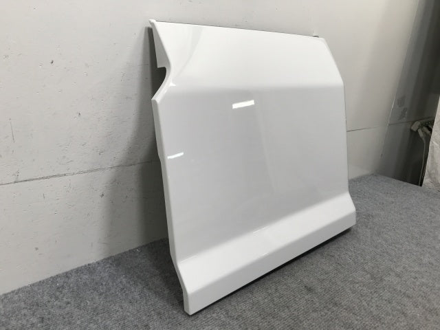 新車取り外し!ギガ 大型 2代目 2015- 10t 純正 左 リア フェンダー ホワイト ソリッド いすゞ(138663)