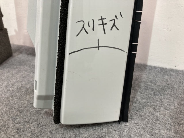 新車取り外し!フォワード 5代目/2021- 純正 左 フロント コーナーパネル/コーナーカバー ホワイト ソリッド いすゞ(138671)