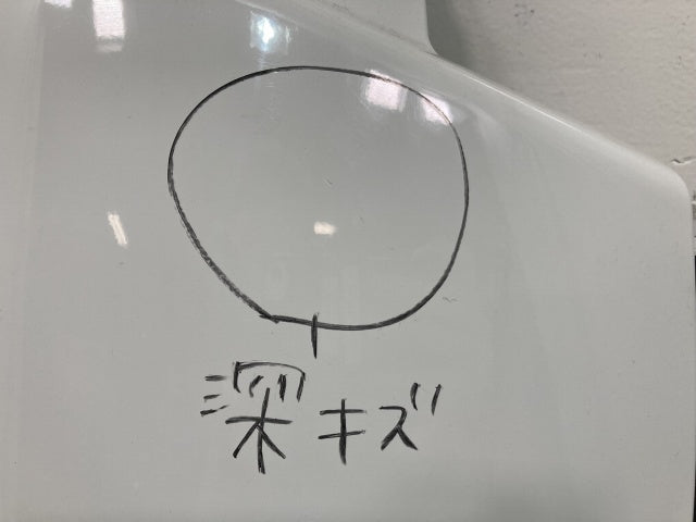 新車取り外し!フォワード 5代目/2021- 純正 右 フロント コーナーパネル/コーナーカバー ホワイト ソリッド いすゞ(138676)