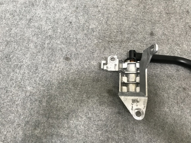 新車取り外し!エルフ 6代目/2006- 純正 右 ドアミラー ステー いすゞ(138678)