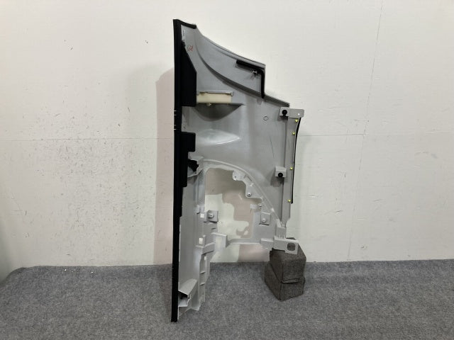 新車取り外し!フォワード 5代目/2021- 純正 左 フロント コーナーパネル/コーナーカバー ホワイト ソリッド いすゞ(138682)