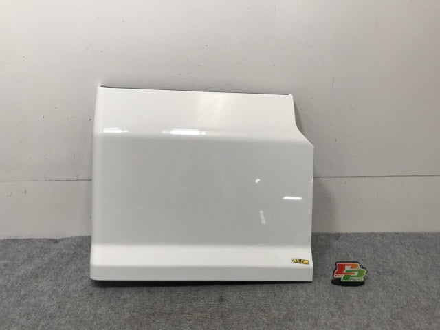 新車取り外し!ギガ 大型 2代目 2015- 10t 純正 右 リア フェンダー ホワイト ソリッド いすゞ(138690)
