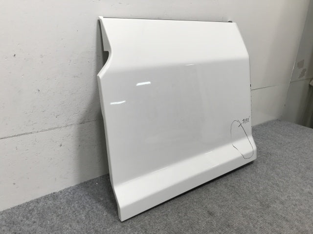 新車取り外し!ギガ 大型 2代目 2015- 10t 純正 左 リア フェンダー ホワイト ソリッド いすゞ(138694)