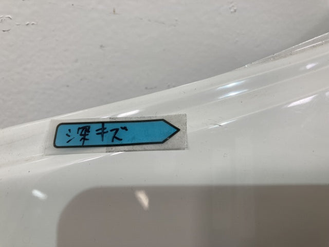 新車取り外し!フォワード 5代目/2007- 純正 前期 左 フロント コーナーパネル/コーナーカバー ホワイト ソリッド いすゞ(138711)