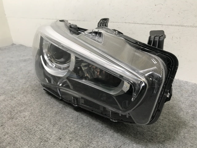 スカイライン V37/YV37/HV37/HNV37/ZV37 純正 中期 右 ヘッドライト/ランプ LED レベライザー 刻印イ KOITO 100-23743 日産(138712)