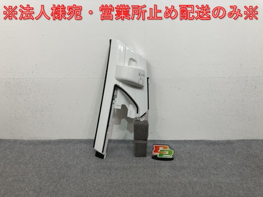 新車取り外し!エルフ 7代目/2023年- 純正 右 フロント コーナーパネル/コーナーカバー ホワイト ソリッド いすゞ(138714)