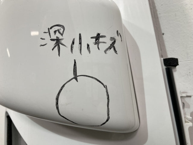 新車取り外し!エルフ 7代目/2023年- 純正 右 フロント コーナーパネル/コーナーカバー ホワイト ソリッド いすゞ(138714)