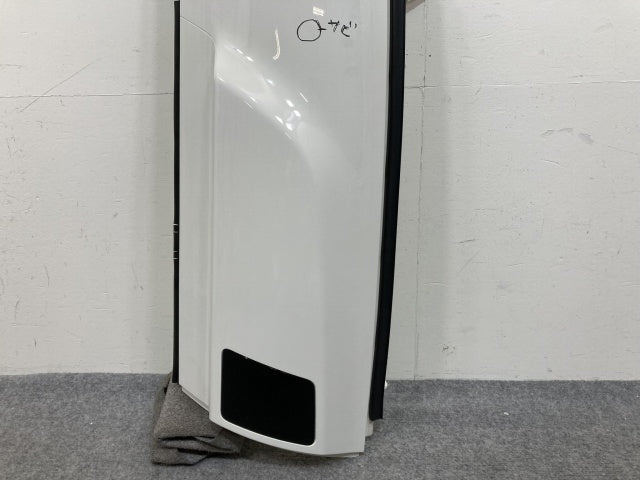 新車取り外し!ギガ 大型 2代目 2015- 10t 純正 後期 右 フロント コーナーパネル/コーナーカバー VC69 ホワイト ソリッド いすゞ(138719)