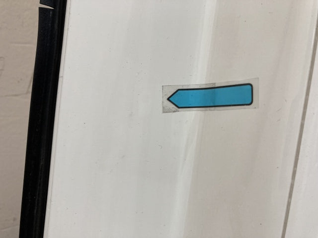 新車取り外し!ギガ 大型 2代目 2015- 10t 純正 右 フロント コーナーパネル/コーナーカバー VC60 ホワイト ソリッド いすゞ(138720)