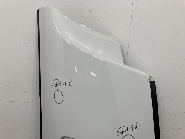 新車取り外し!フォワード 5代目/2021- 純正 後期 右 フロント コーナーパネル/コーナーカバー ホワイト ソリッド いすゞ(138733)