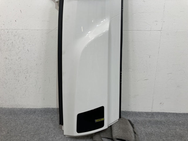 新車取り外し!ギガ 大型 2代目 2015- 10t 純正 後期 左 フロント コーナーパネル/コーナーカバー VC69 ホワイト ソリッド いすゞ(138736)