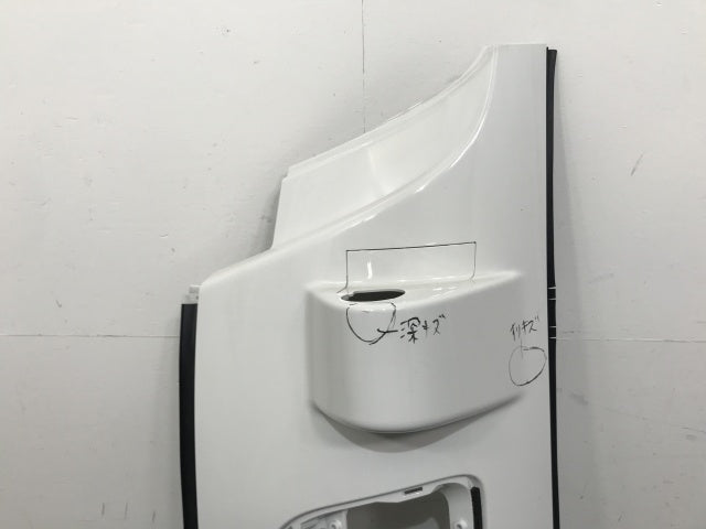 新車取り外し!フォワード 5代目/2021- 純正 後期 左 フロント コーナーパネル/コーナーカバー ホワイト ソリッド いすゞ(138740)