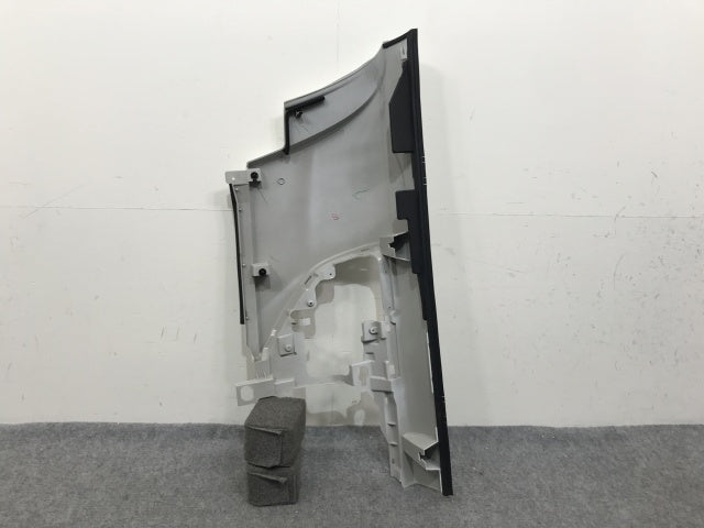 新車取り外し!フォワード 5代目/2021- 純正 後期 右 フロント コーナーパネル/コーナーカバー ホワイト ソリッド いすゞ(138742)