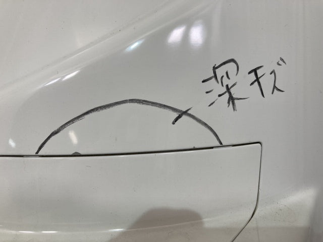 新車取り外し!フォワード 5代目/2007- 純正 前期 左 フロント コーナーパネル/コーナーカバー ホワイト ソリッド いすゞ(138746)