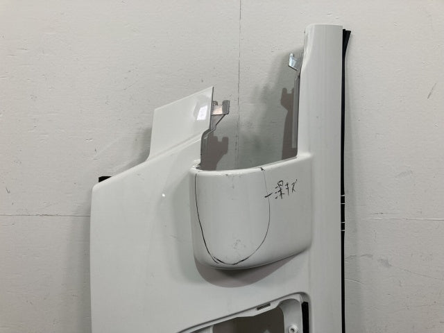 新車取り外し!フォワード 5代目/2021- 純正 後期 左 フロント コーナーパネル/コーナーカバー ホワイト ソリッド いすゞ(138749)