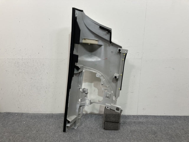 新車取り外し!フォワード 5代目/2021- 純正 後期 左 フロント コーナーパネル/コーナーカバー ホワイト ソリッド いすゞ(138757)