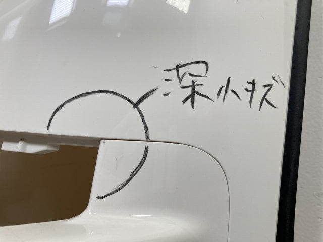 新車取り外し!ギガ 大型 2代目 2015- 10t 純正 中期 左 フロント コーナーパネル/コーナーカバー VC60 ホワイト ソリッド いすゞ(138758)