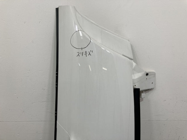 新車取り外し!ギガ 大型 2代目 2015- 10t 純正 中期 右 フロント コーナーパネル/コーナーカバー VC60 ホワイト ソリッド いすゞ(138765)