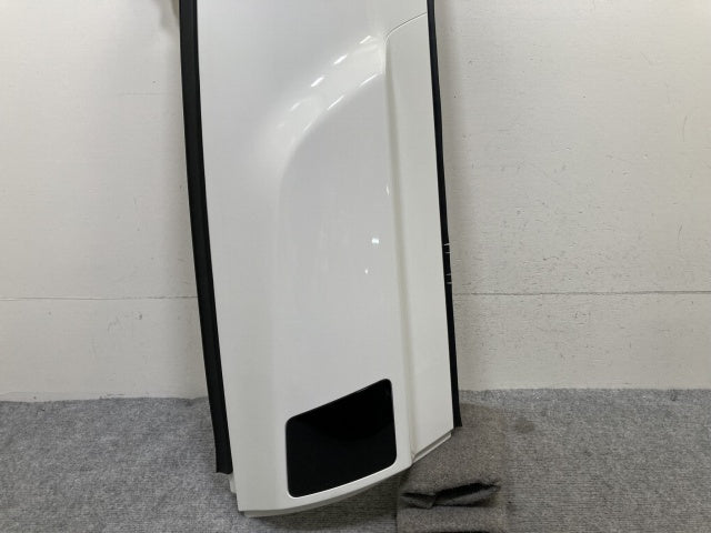 新車取り外し!ギガ 大型 2代目 2015- 10t 純正 後期 左 フロント コーナーパネル/コーナーカバー VC69 ホワイト ソリッド いすゞ(138768)