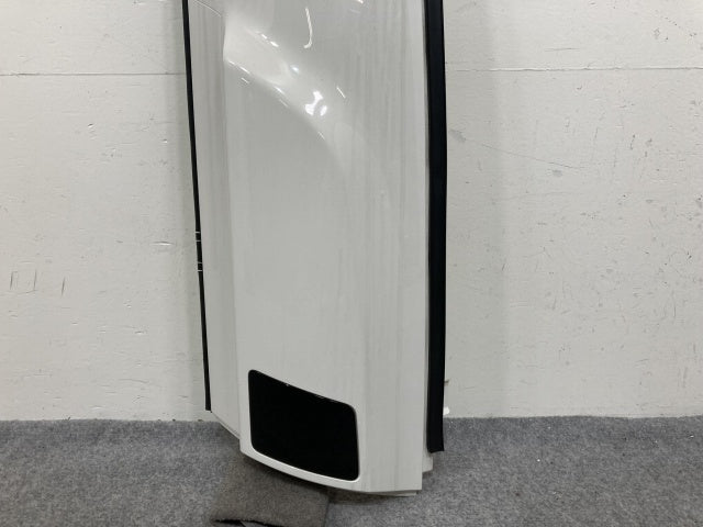 新車取り外し!ギガ 大型 2代目 2015- 10t 純正 後期 右 フロント コーナーパネル/コーナーカバー VC69 ホワイト ソリッド いすゞ(138772)