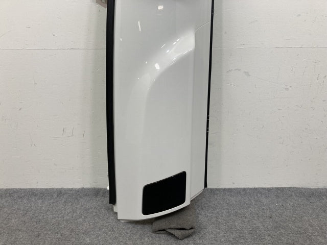 新車取り外し!ギガ 大型 2代目 2015- 10t 純正 後期 左 フロント コーナーパネル/コーナーカバー VC69 ホワイト ソリッド いすゞ(138773)