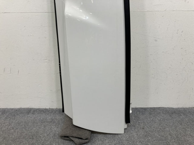 新車取り外し!ギガ 大型 2代目 2015- 10t 純正 右 フロント コーナーパネル/コーナーカバー VC60 ホワイト ソリッド いすゞ(138775)