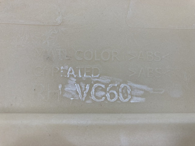 新車取り外し!ギガ 大型 2代目 2015- 10t 純正 右 フロント コーナーパネル/コーナーカバー VC60 ホワイト ソリッド いすゞ(138776)