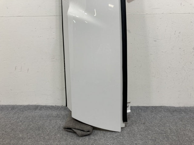 新車取り外し!ギガ 大型 2代目 2015- 10t 純正 右 フロント コーナーパネル/コーナーカバー VC60 ホワイト ソリッド いすゞ(138778)