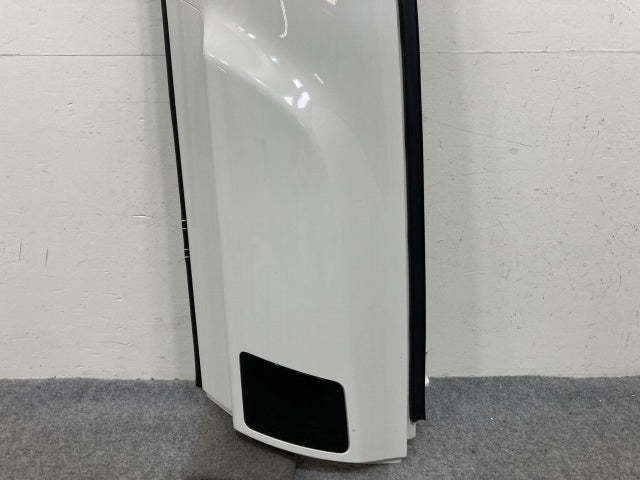 新車取り外し!ギガ 大型 2代目 2015- 10t 純正 後期 右 フロント コーナーパネル/コーナーカバー VC69 ホワイト ソリッド いすゞ(138783)
