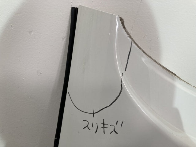 新車取り外し!ギガ 大型 2代目 2015- 10t 純正 後期 右 フロント コーナーパネル/コーナーカバー VC69 ホワイト ソリッド いすゞ(138783)