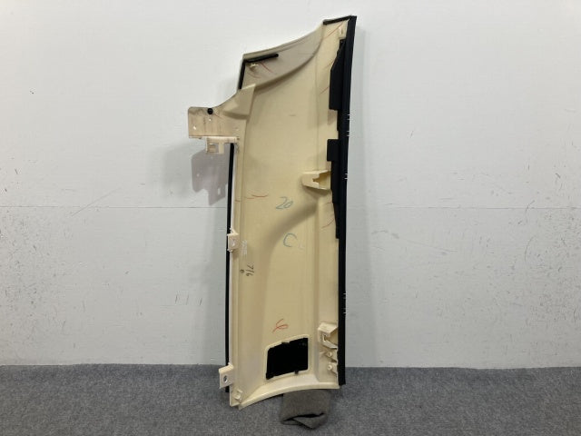 新車取り外し!ギガ 大型 2代目 2015- 10t 純正 後期 右 フロント コーナーパネル/コーナーカバー VC69 ホワイト ソリッド いすゞ(138783)