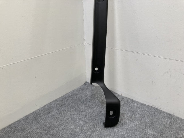新品!ギガ 大型 2代目 2015- 10t 純正 右 フロント バンパー エンドカバー 9-88491284-0 素地 いすゞ(138808)