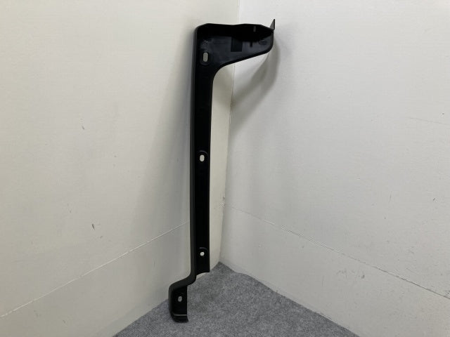 新品!ギガ 大型 2代目 2015- 10t 純正 右 フロント バンパー エンドカバー 9-88491284-0 素地 いすゞ(138818)