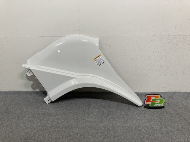 新車取り外し!ギガ 大型 2代目 2015- 10t 純正 右 フロント フェンダー ホワイト ソリッド いすゞ(138821)