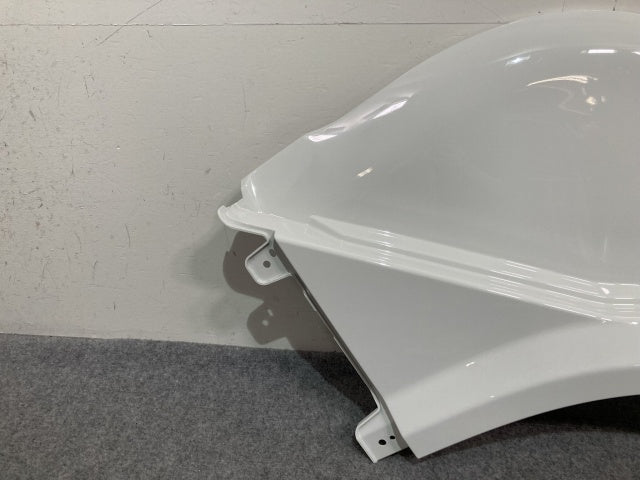 新車取り外し!ギガ 大型 2代目 2015- 10t 純正 右 フロント フェンダー ホワイト ソリッド いすゞ(138821)