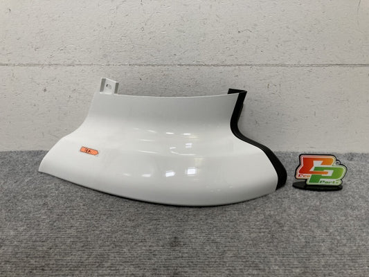 新車取り外し!ギガ 大型 2代目 2015- 10t 純正 左 アッパー フロント コーナーパネル/コーナーカバー ホワイト ソリッド いすゞ(138827)