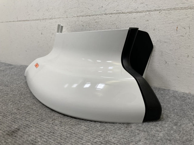 新車取り外し!ギガ 大型 2代目 2015- 10t 純正 左 アッパー フロント コーナーパネル/コーナーカバー ホワイト ソリッド いすゞ(138827)