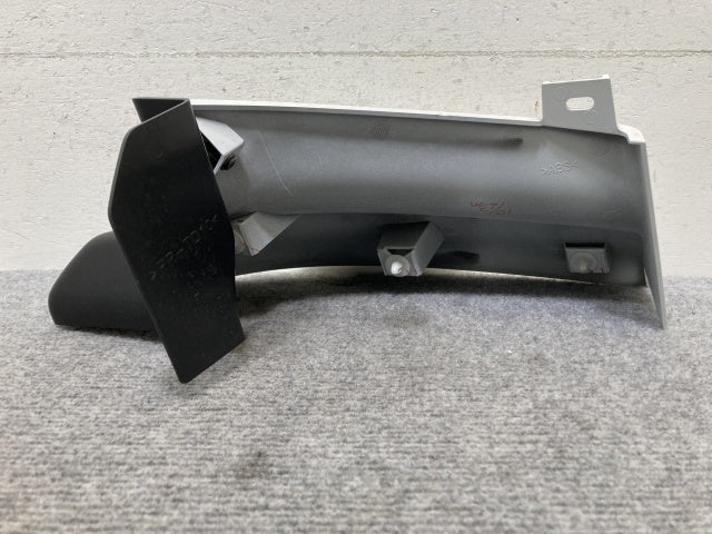 新車取り外し!ギガ 大型 2代目 2015- 10t 純正 左 アッパー フロント コーナーパネル/コーナーカバー ホワイト ソリッド いすゞ(138827)