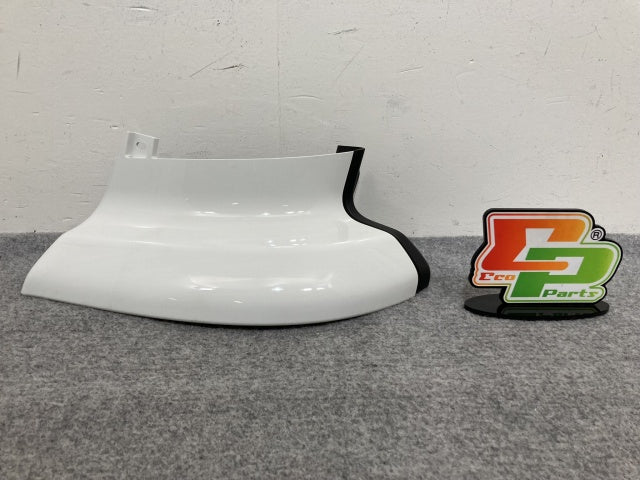 新車取り外し!ギガ 大型 2代目 2015- 10t 純正 左 アッパー フロント コーナーパネル/コーナーカバー ホワイト ソリッド いすゞ(138831)