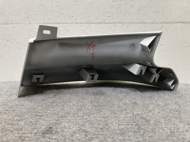 新車取り外し!ギガ 大型 2代目 2015- 10t 純正 右 アッパー フロント コーナーパネル/コーナーカバー ホワイト ソリッド いすゞ(138833)