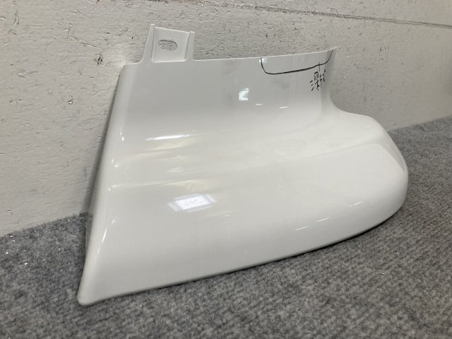 新車取り外し!ギガ 大型 2代目 2015- 10t 純正 左 アッパー フロント コーナーパネル/コーナーカバー ホワイト ソリッド いすゞ(138835)